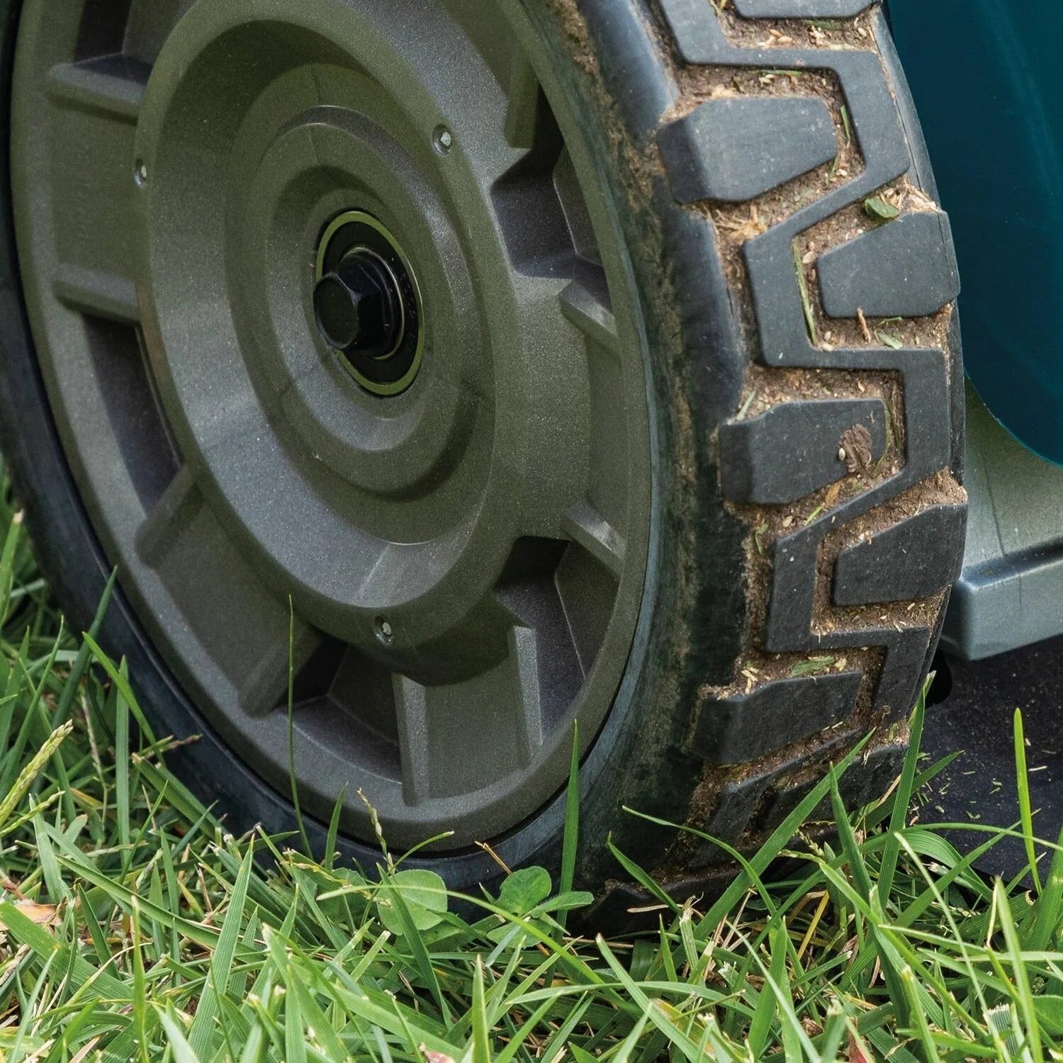 Cordless Self Propelled Lawn Mower