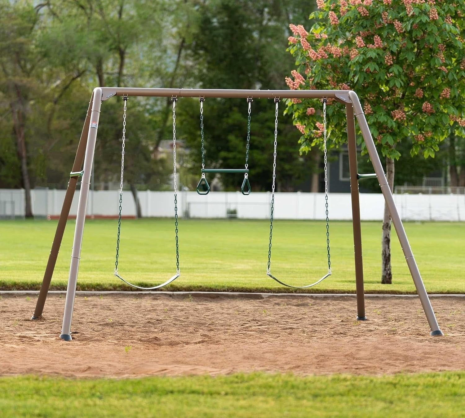 Heavy Duty Metal Swing Set With Trapeze Bar